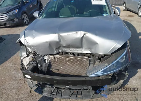 2020 Hyundai Elantra Sel z USA, uszkodzony, nr VIN 5NPD84LF2LH596267